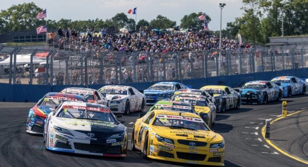 Visit Alon Day edges Bobby Labonte in spectacular finish at Tours Speedway page