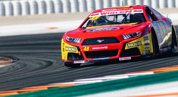 Visit Vilarino and Snider top practice in 2019 season opener page