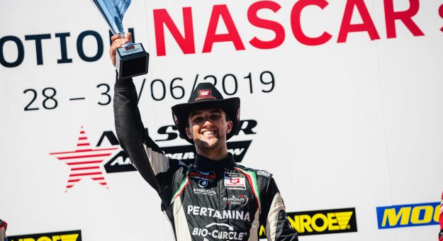 Visit Loris Hezemans to make NXS debut at Road America page
