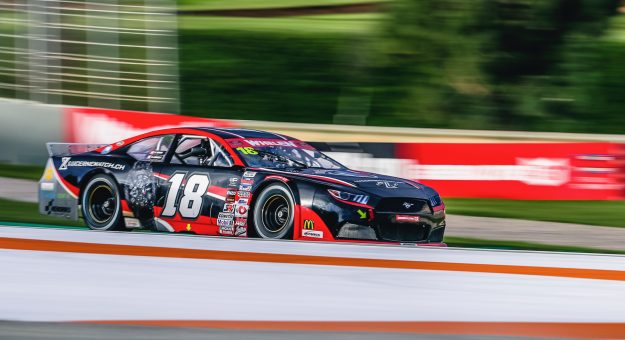 Visit La NWES introduce il cambio sequenziale sulle vetture EuroNASCAR page