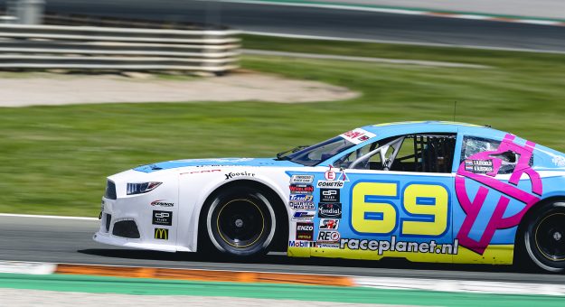 Visit Sebastiaan Bleekemolen conquista il primo podio in EuroNASCAR a Valencia page