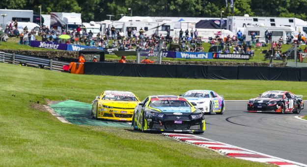 Visit Loris Hezemans si incorona “King Loris I” a Brands Hatch page