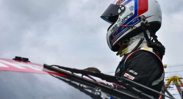 Visit Loris Hezemans pronto per la sua terza gara dell’anno in NASCAR Xfinity Series page