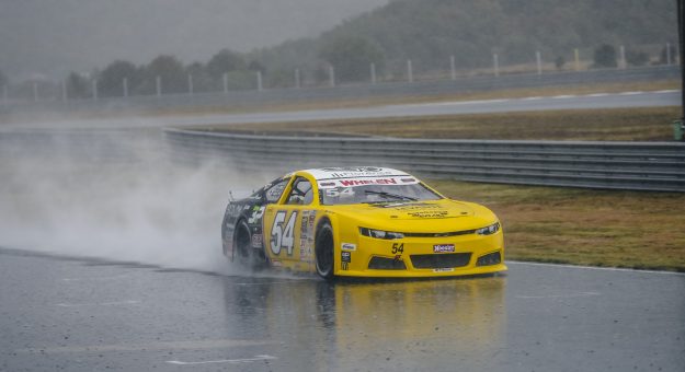 Visit Ercoli and Dauenhauer top practice in the rain page