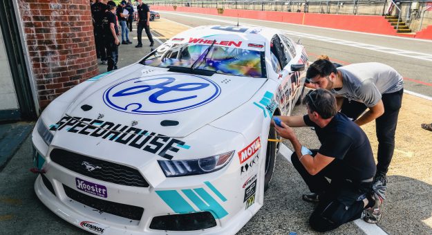 Visit Speedhouse Racing : Lambert et Hauer prêts à partager la Ford Mustang n°40 page