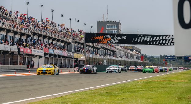 Visit La saison d’EuroNASCAR PRO a démarré en fanfare et promet un feu d’artifice à Brands Hatch page