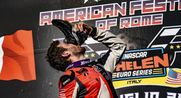 Visit L’Italie en folie: Alberto Naska gagne sa course à domicile page