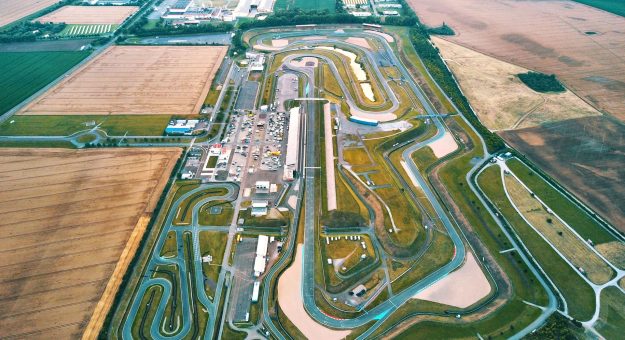 Visit La NASCAR Whelen Euro Series et le Motorsport Arena d’Oschersleben s’associent pour accueillir la NASCAR en Allemagne page