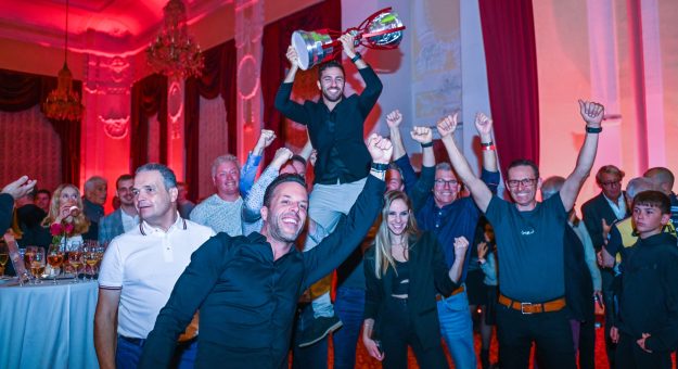 Visit Vieni a conoscere il primo quattro volte campione EuroNASCAR Alon Day page