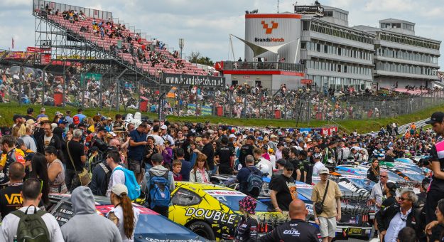 Visit Experience the pure racing of EuroNASCAR: Grab your tickets today page