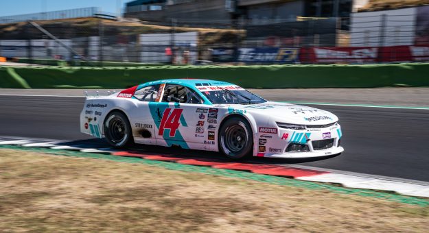 Visit Arianna Casoli returns to Speedhouse Racing page