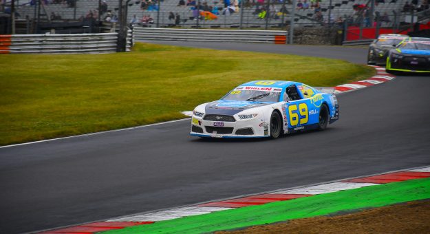 Visit Pass in the grass: Melvin de Groot grabs Legend Trophy win with daring maneuver page