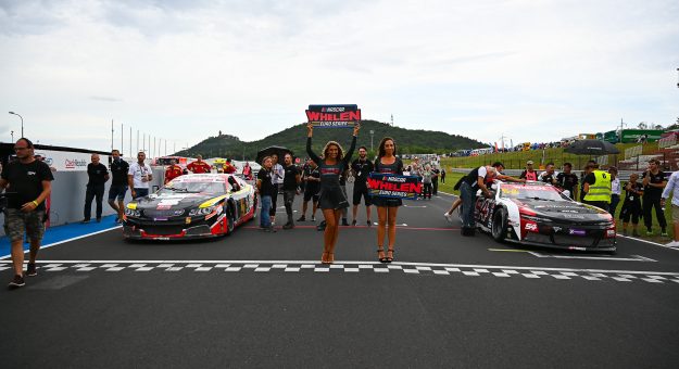 Visit Close four-way battle to highlight EuroNASCAR 2 title battle page