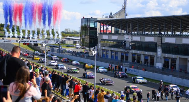 Visit L’eroe del pubblico di casa Tobias Dauenhauer diventa il primo tedesco a vincere in EuroNASCAR PRO page