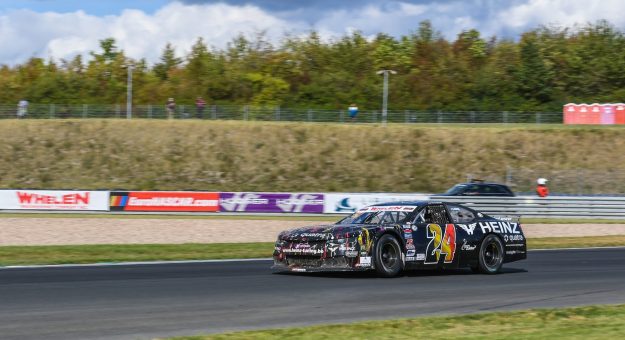 Visit Followed by TV cameras: Anthony Kumpen targeting the third title at his home race in Zolder page