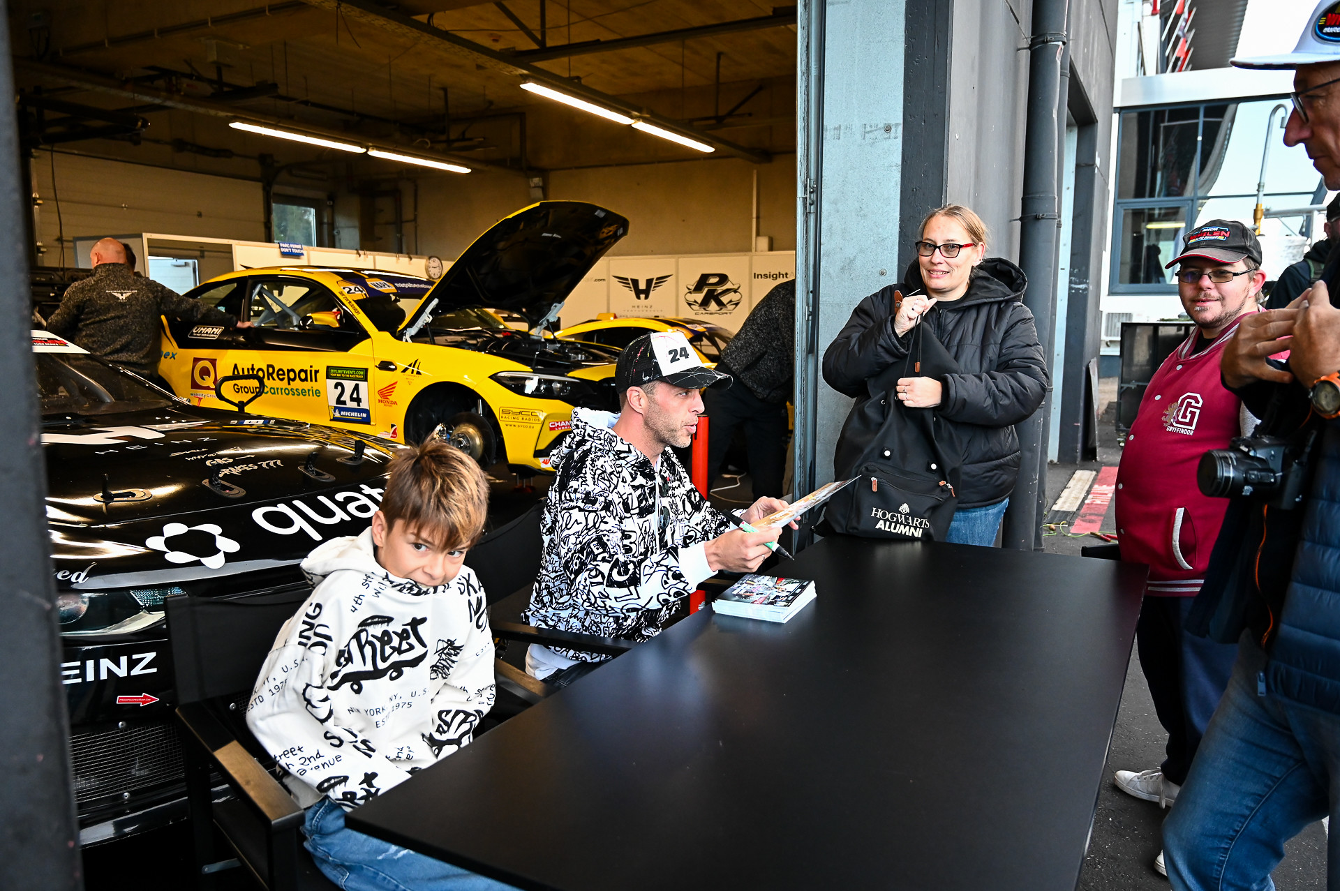 Nina Weinbrenner Anthony Kumpen Fan Sign Zolder 2023