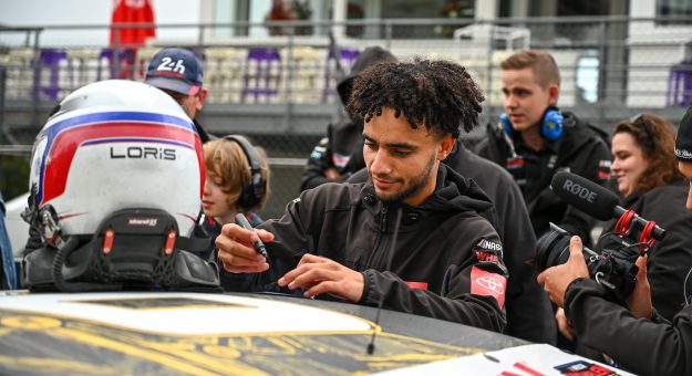 Visit By just six points: Hezemans claims Junior Trophy win in an epic battle page