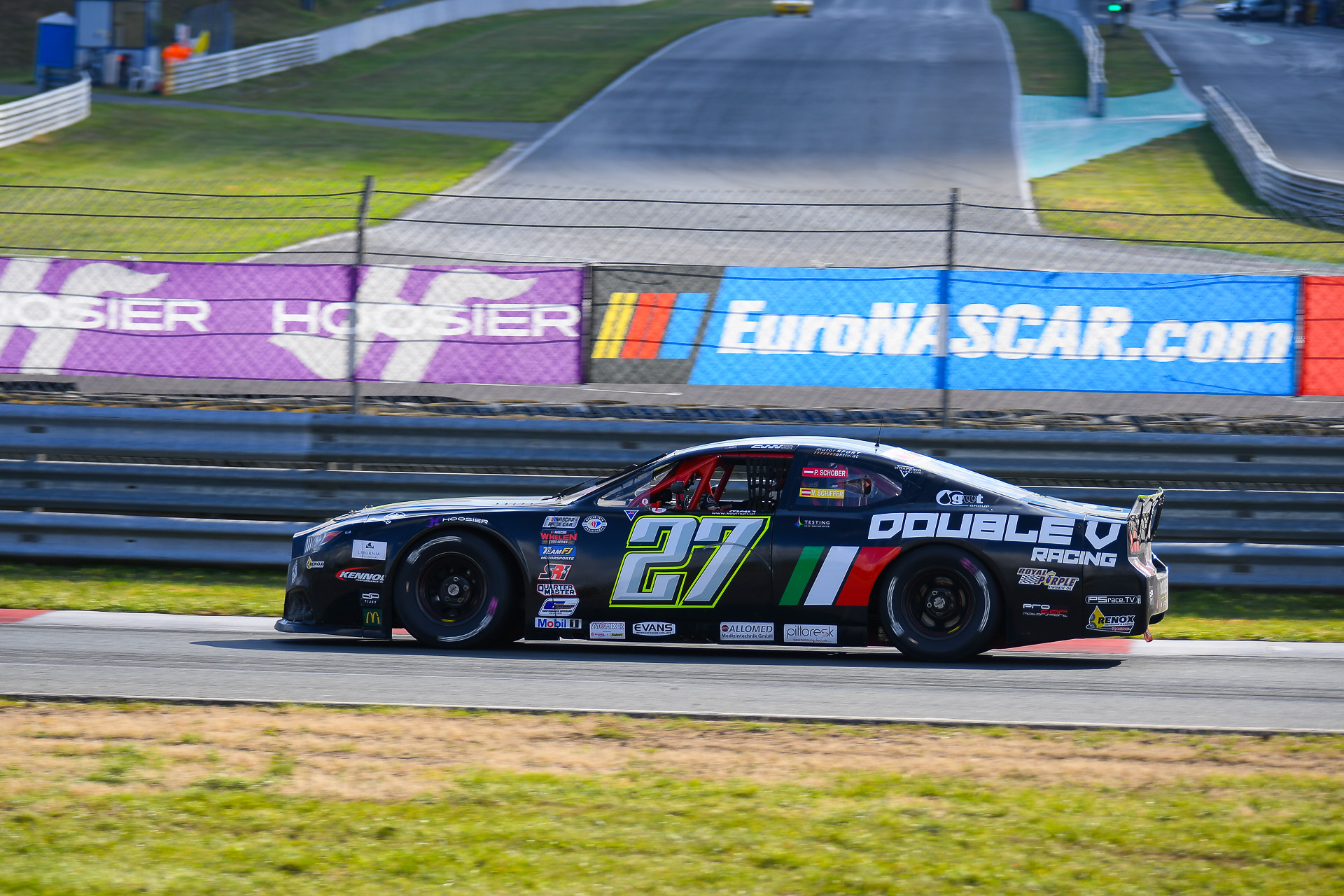 Nina Weinbrenner 27 Double V Ford Oschersleben 2023