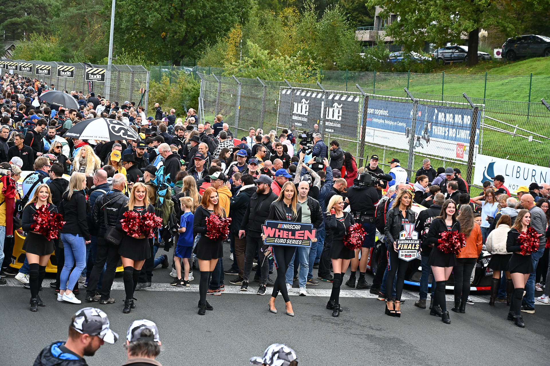 Nina Weinbrenner Pre Race Crowds Zolder 2023