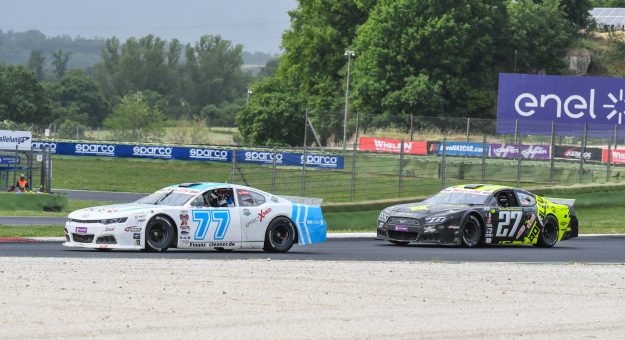 Visit Epic battle for the Rookie Trophy: Julien Rehberg and Florian Richard tied in points page