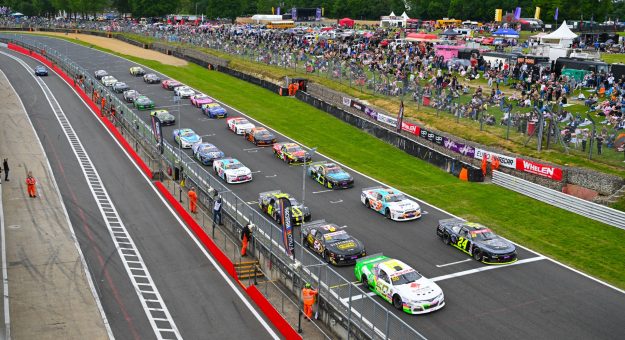 Visit A new King of Brands Hatch crowned: Liam Hezemans thrills the UK fans with dominant victory page