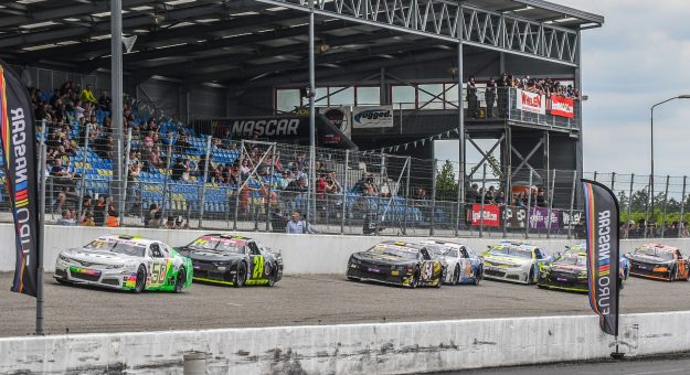 Visit Hendriks Motorsport enters the summer break leading a tight battle for the Endurance Team Championship page