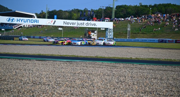 Visit Patrick Schober leads from flag to flag to score his second career win page