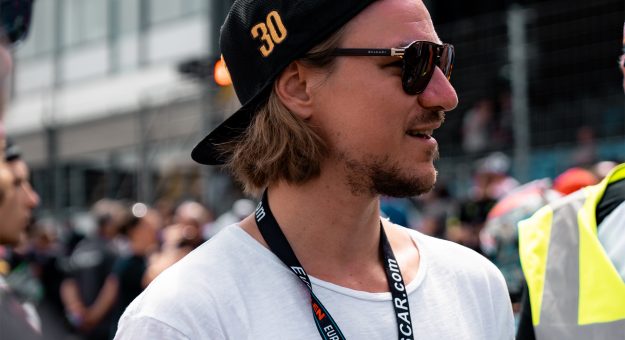 Visit Singer and songwriter Garlev to provide the official soundtrack of EuroNASCAR’s Semi Finals in Germany page