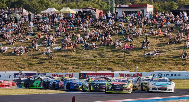 Visit EuroNASCAR Playoffs: a season on the line and here’s how they work page