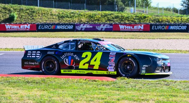 Visit Ghirelli and de Groot start the Playoffs by leading Free Practice at Oschersleben page