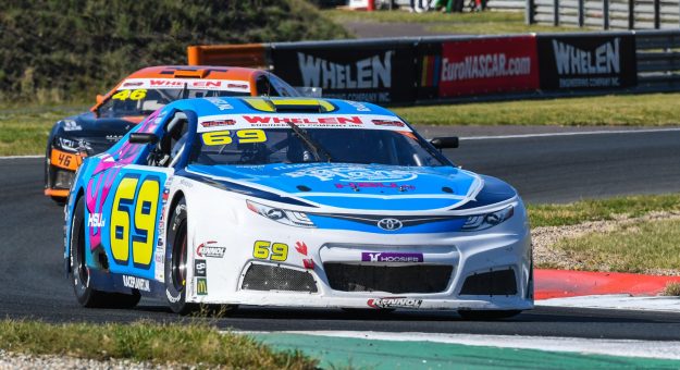 Visit Melvin de Groot and Claudio Cappelli the main roles in a thrilling battle for the Legend Trophy page