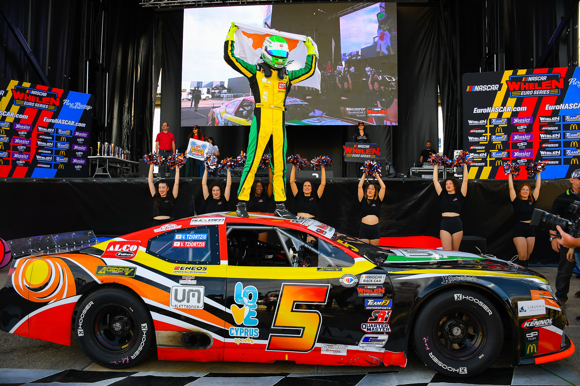 Nina Weinbrenner Vladimiros Tziortzis Victory Lane Valencia 2023