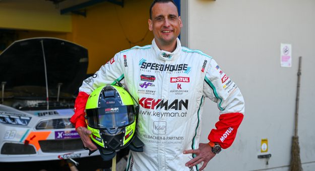 Visit For a sixth NASCAR Euro Series season: Andreas Kuchelbacher takes on new Rookie Challenge with Speedhouse page