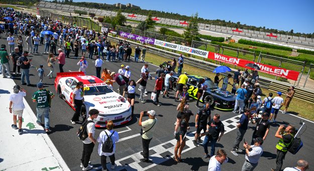 Visit A full house: 19 nations represented on a full grid at the NASCAR Euro Series season opener in Valencia page
