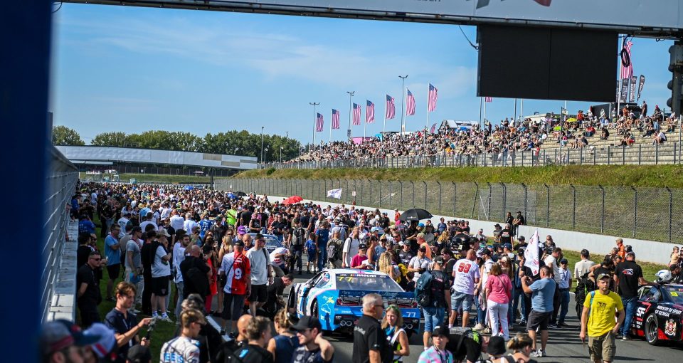 Bart Dehaese Pre Race Crowd Oschersleben 2025