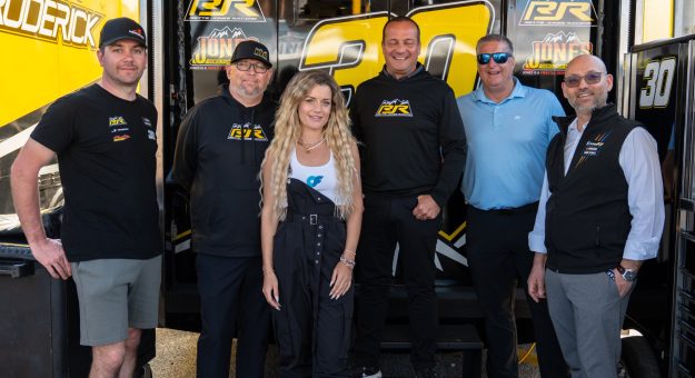 Visit New Team, Same Ambition: Lady Trophy Champ Happinessa Joins Hendriks Motorsport for 2026 page