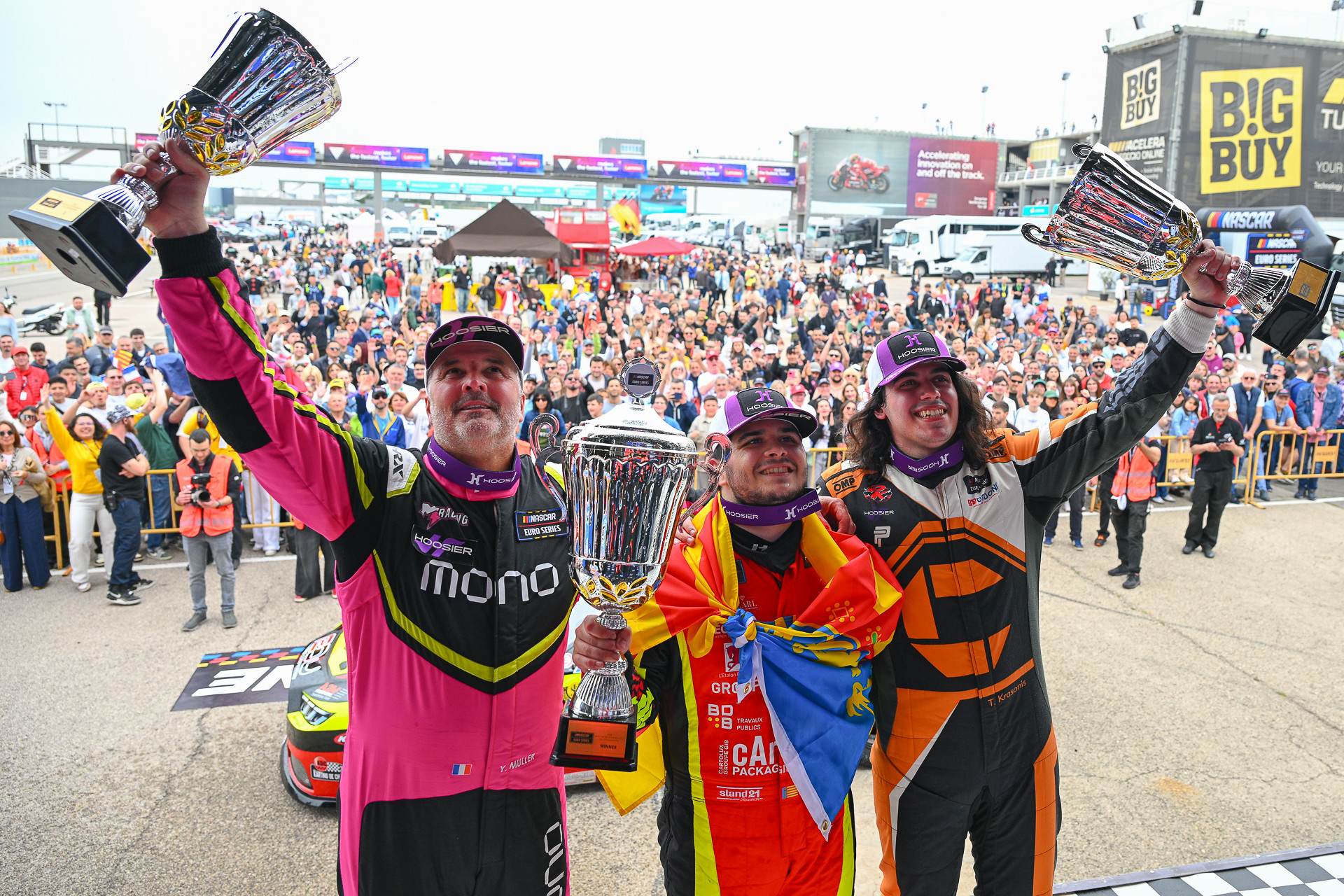 Nina Weinbrenner Pro R1 Podium Crowd Valencia 2025