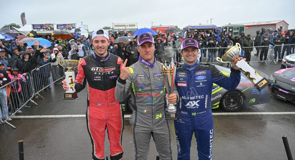 Dancing in the Rain: Vittorio Ghirelli Masters the Mixed Weather Conditions at Brands Hatch