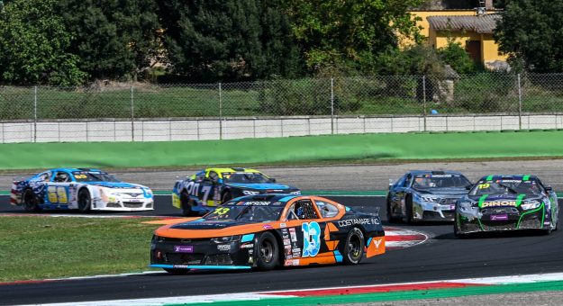 Junior and Challenger Trophy: Krasonis and Kajaia Lead the V8GP Classes Ahead of the 2026 NASCAR Euro Series Finals
