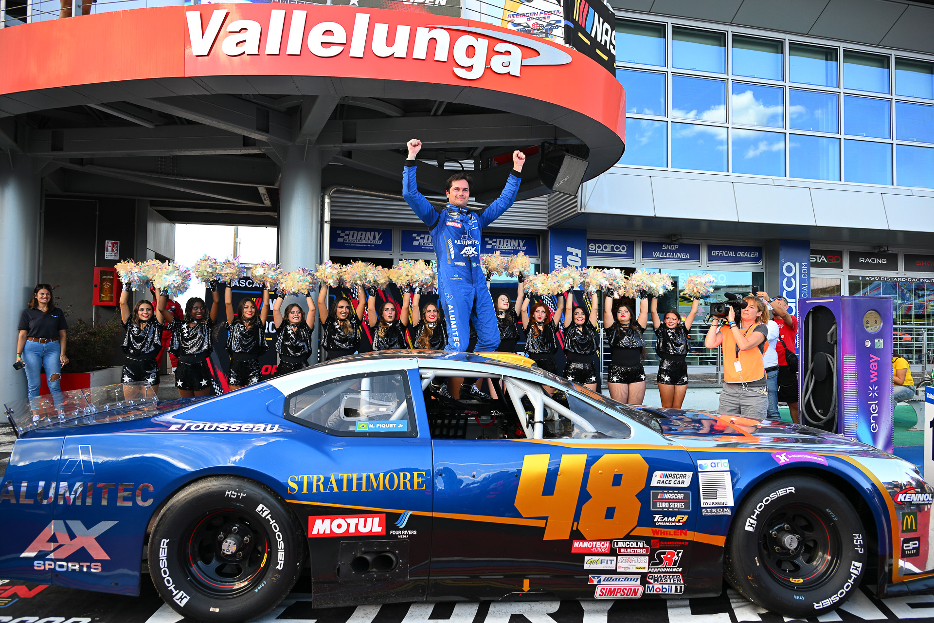 Nina Weinbrenner Piquet Jr Victory Lane V8gp R1 Vallelunga 2026